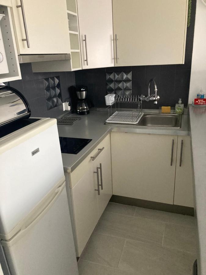 Tres Bel Appartement Entierement Renove Empuriabrava Kültér fotó