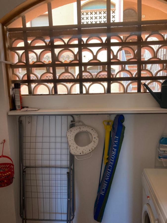 Tres Bel Appartement Entierement Renove Empuriabrava Kültér fotó