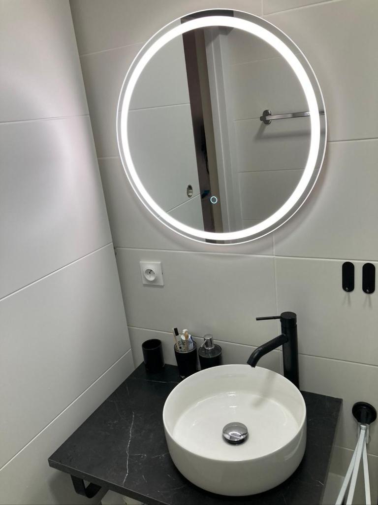Tres Bel Appartement Entierement Renove Empuriabrava Kültér fotó